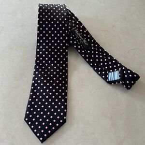 Handmade 100% Silk Skinny Tie – Black with Pink Polka Dots – Charles’s Wain
